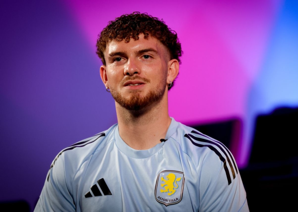 睿迎网 利物浦7名球员无缘出战，维拉中场埃利奥特因租借回避而缺席